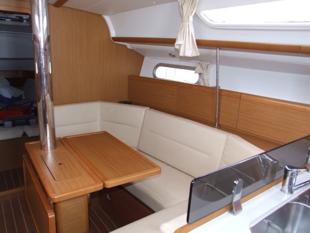 Sun Odyssey 36 i Performance  -12.jpg